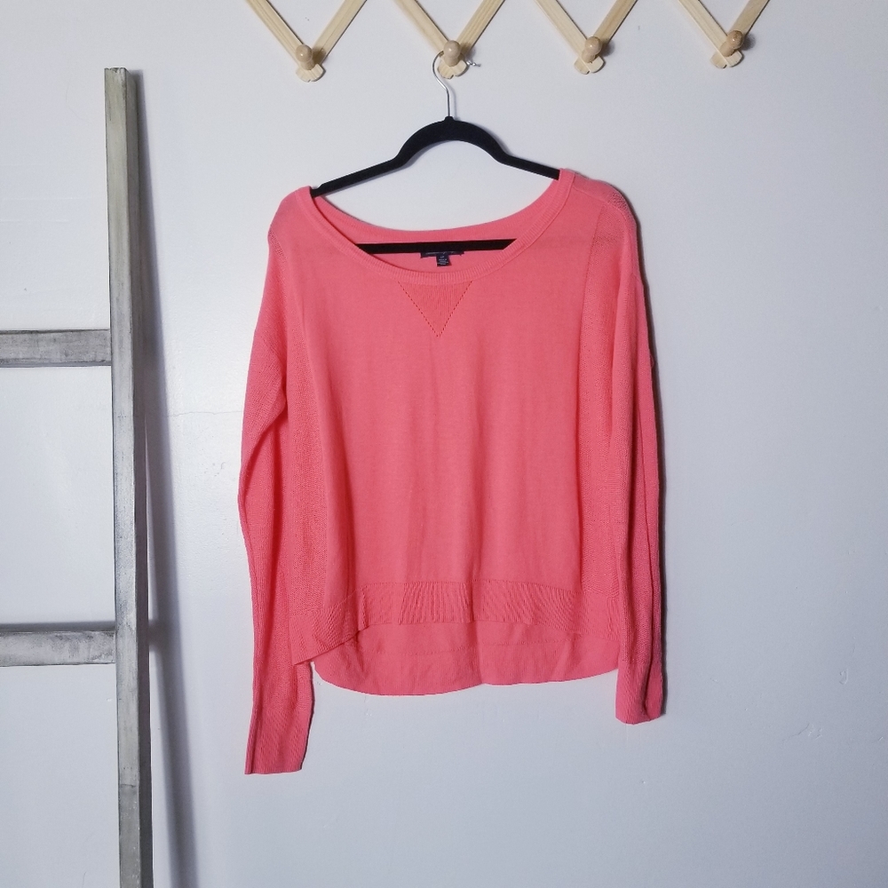 AMERICAN EAGLE OUTFITTERS CORAL COLOR LIGHTWEIGHT OVERSIZED SWEATER SIZE SMALL